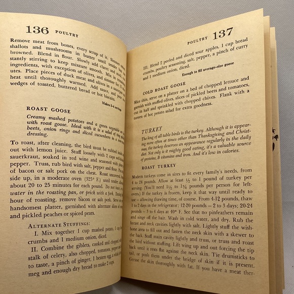 The Farmers’ Almanac Cook Book Vintage Softcover 1964 - Picture 8 of 13